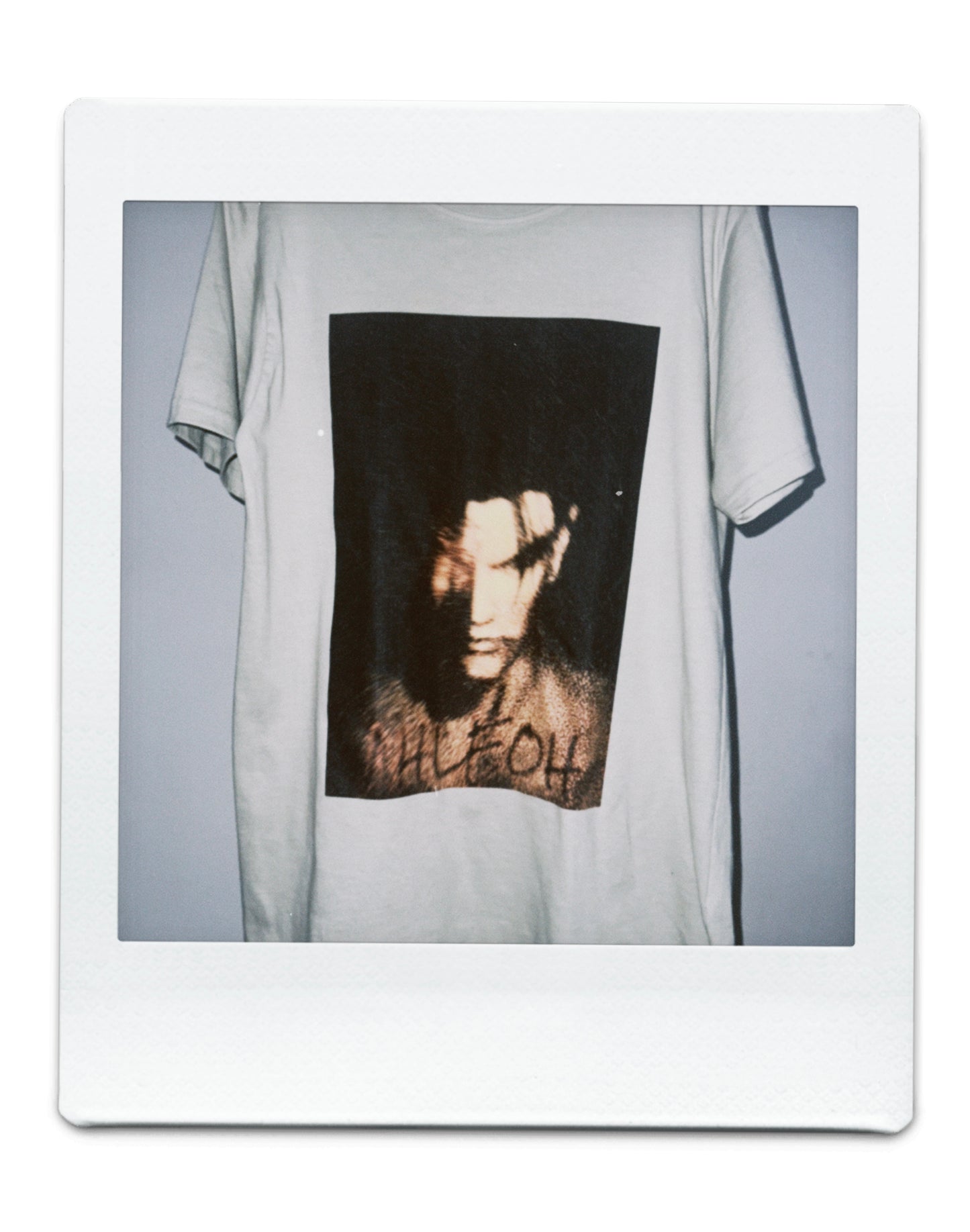 FAMOUS TEE